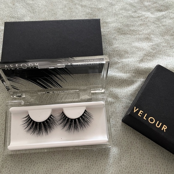 Gorgeous mink lashes. Ideal for prom or wedding season! - Picture 3 of 3